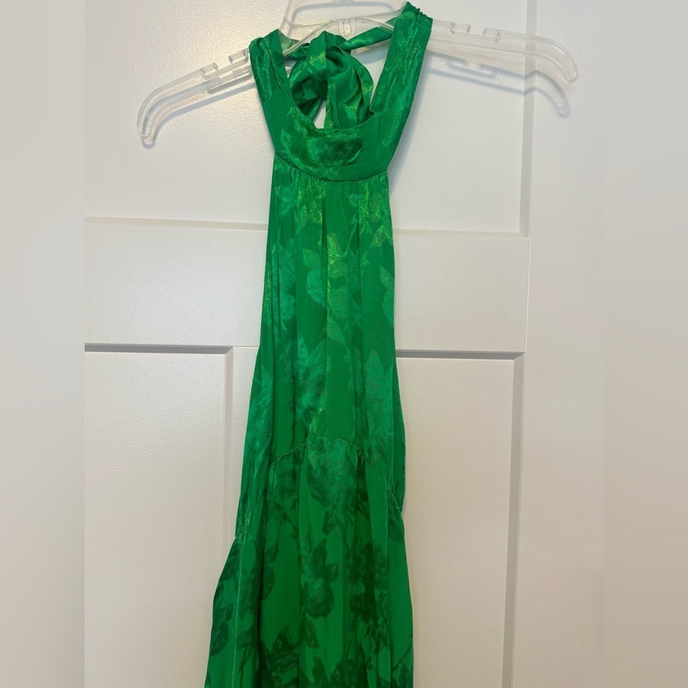 Saylor Audie dress Elegant Green Halter Maxi Dress - Picture 8 of 12